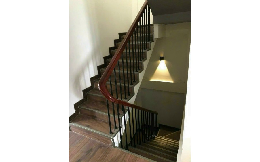 Bán Nhà 4 Tầng VÀO Ở NGAY Trung Tâm Đường Hoàng Diệu 2, Linh Chiểu, 5,2*16m, Xe Hơi Ngủ Trong Nhà, BƯỚC CHÂN RA LÀ ĐẠI HỌC.